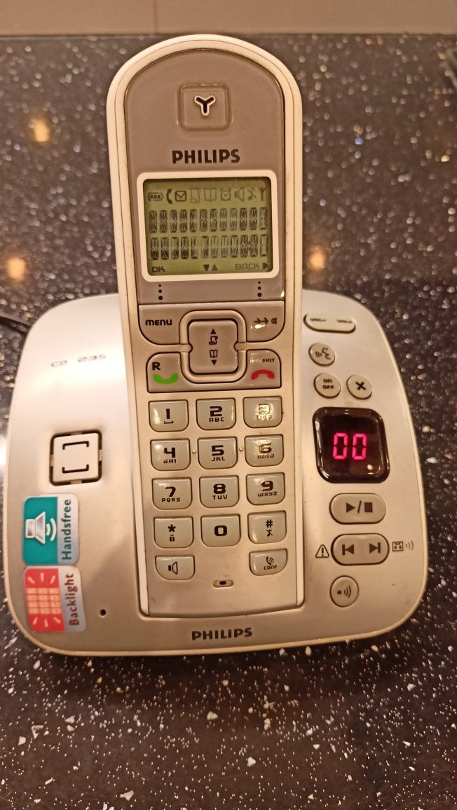 Telefon bezprzewodowy Philips z automatyczną sekretarką