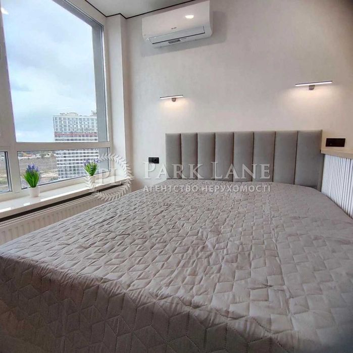 Продаж 1к квартири з ремонтом ЖК Варшавський 3