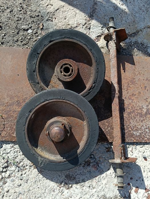 Колеса до тачки дві пари