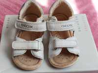 Дитячі сандалі для дівчаток Geox