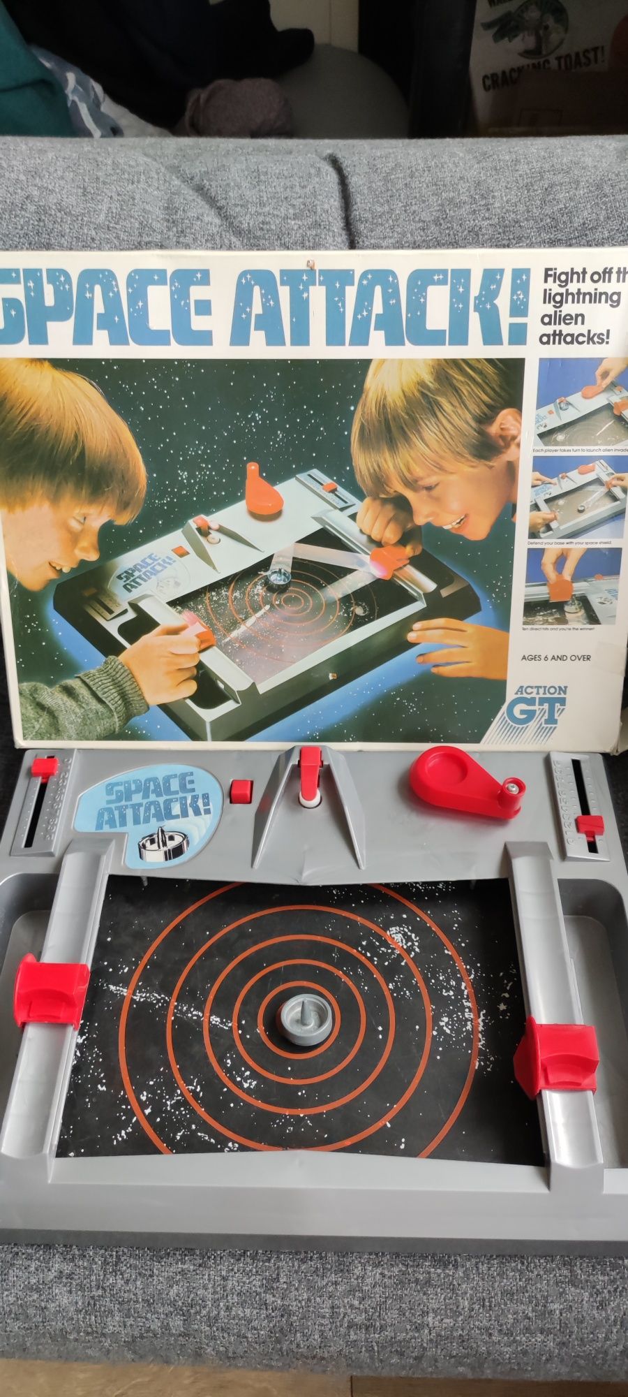 Space attack vintage game 1983r