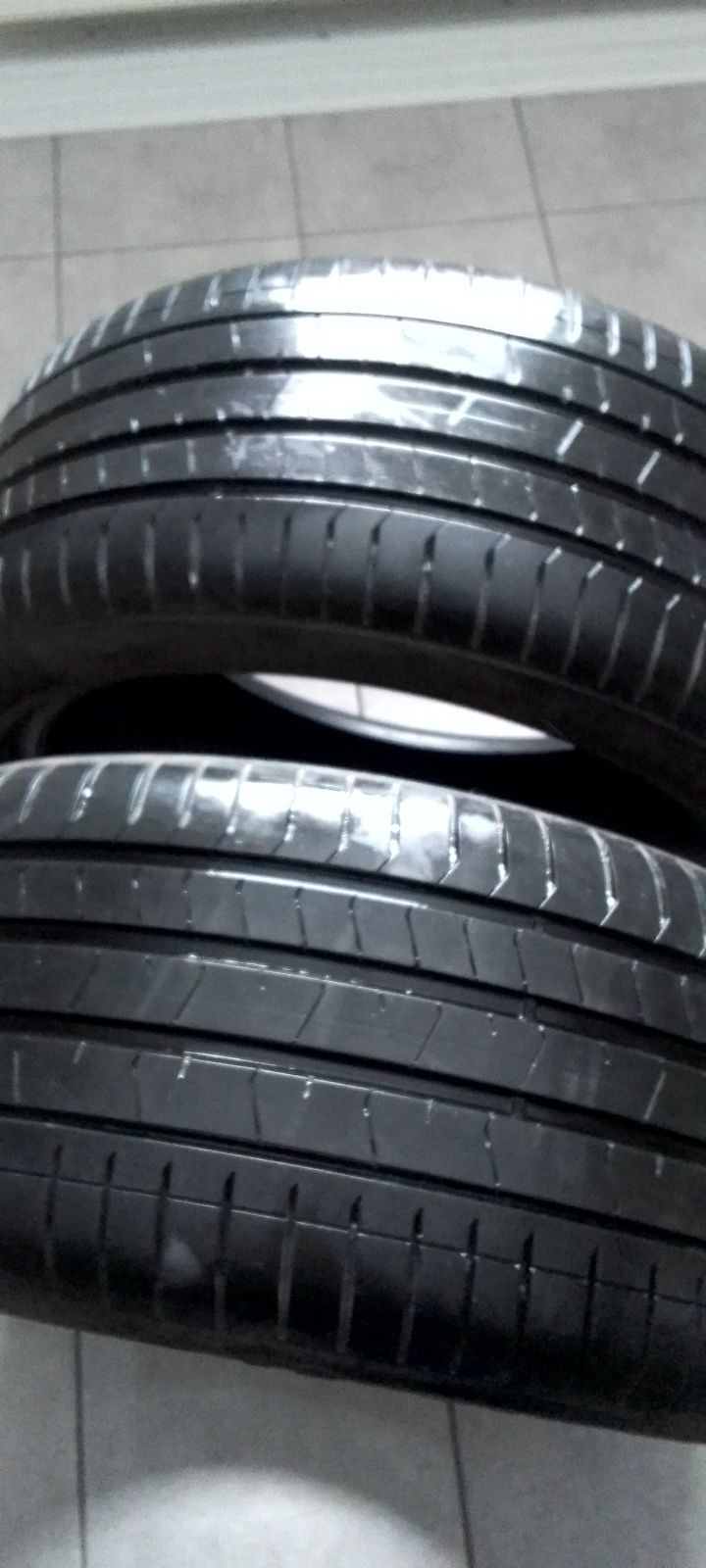 Pirelli  P zero RUN FLAT  275 - 40 - 20.  106W 2023r