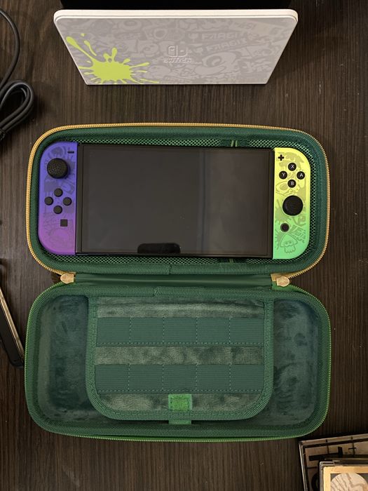 Консоль Nintendo Switch – OLED