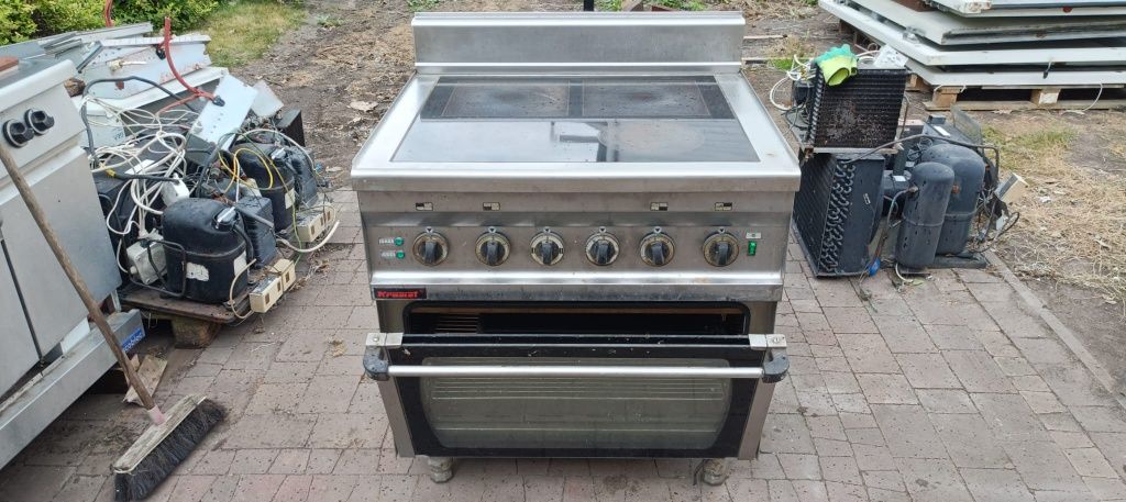 Piec indukcyjny elektryczny gastronomia urządzenia