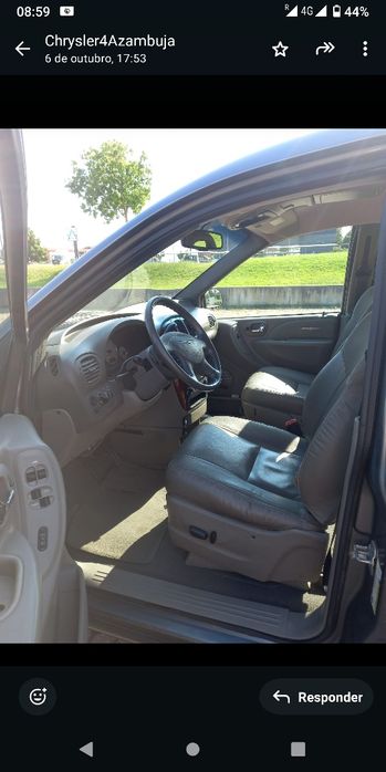 Chrysler Voyager com motor 2.7 diesel 60.000 km