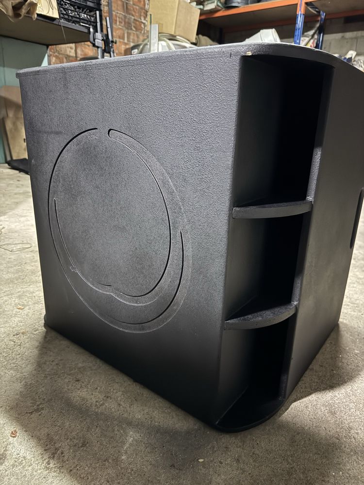 Sistema de som Turbosound milan 2x grave milan 18 e 2 x top milan 15