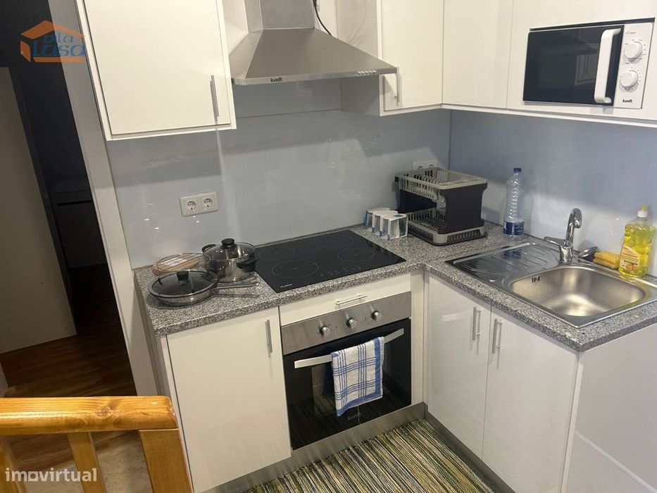 Moradia T3 terrea transformada em T4 Valbom Centro Jardim