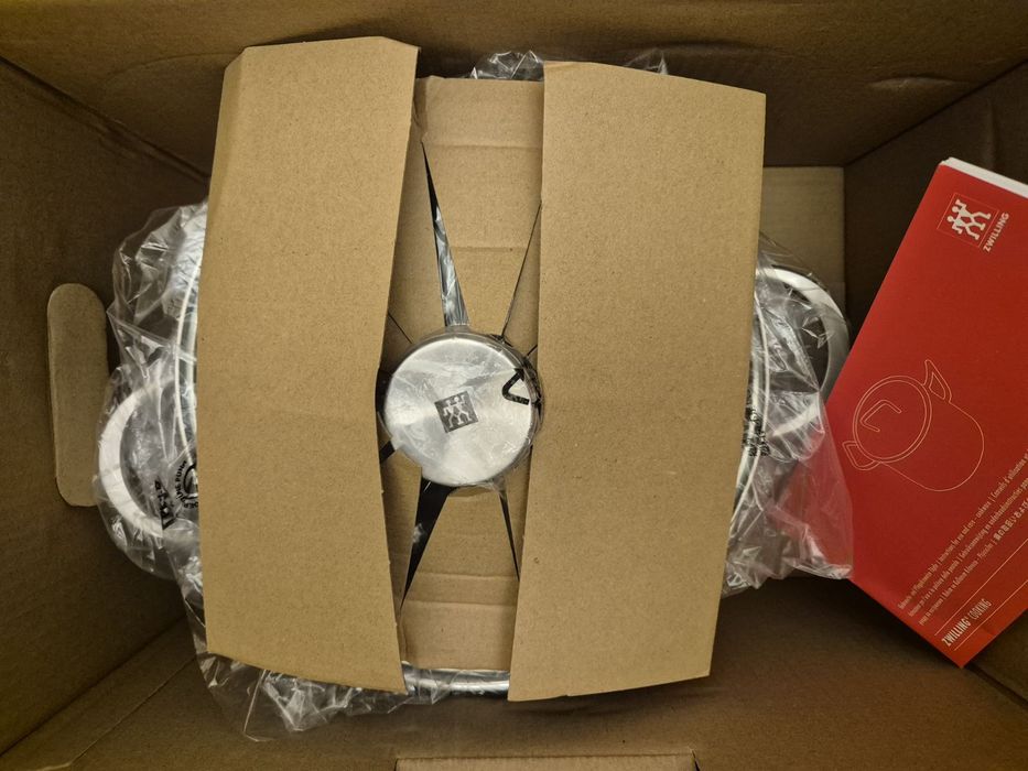 Кастрюля Zwilling 24 cm 6л. Новая, Германия