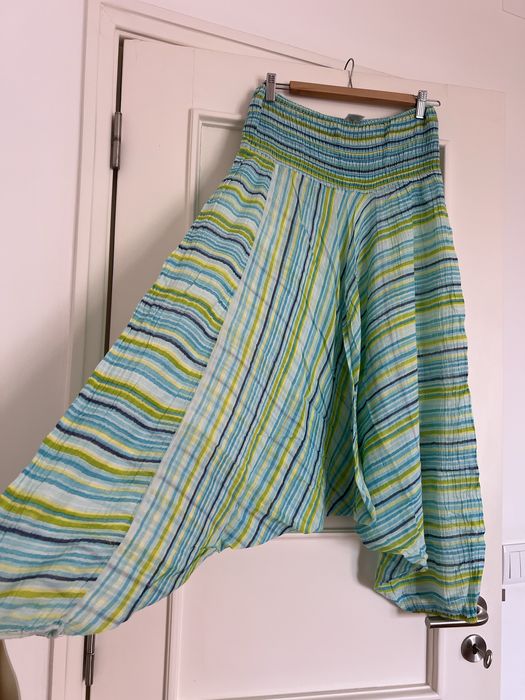 Calças balão às riscas azuis e verdes, 100% algodão