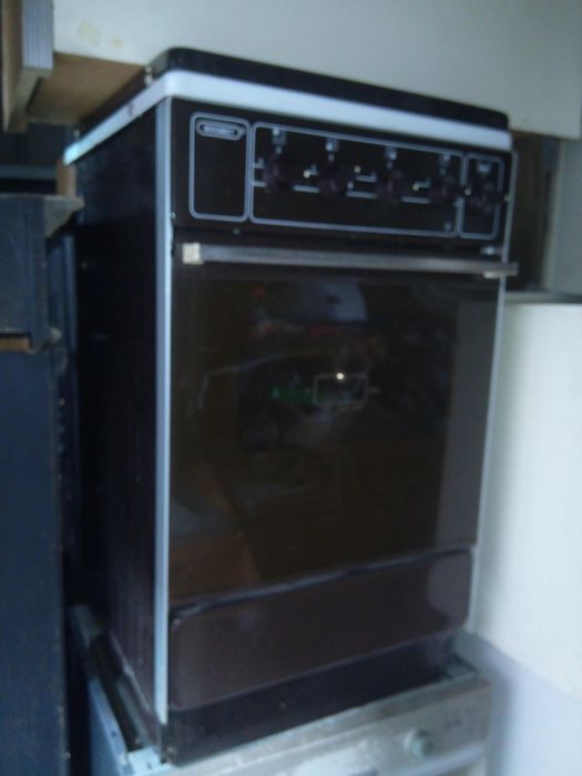 Sprzedam kuchenkę gazową . Możliwy transport.