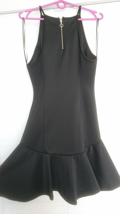 Sukienka nowa mała czarna elegancka Bershka