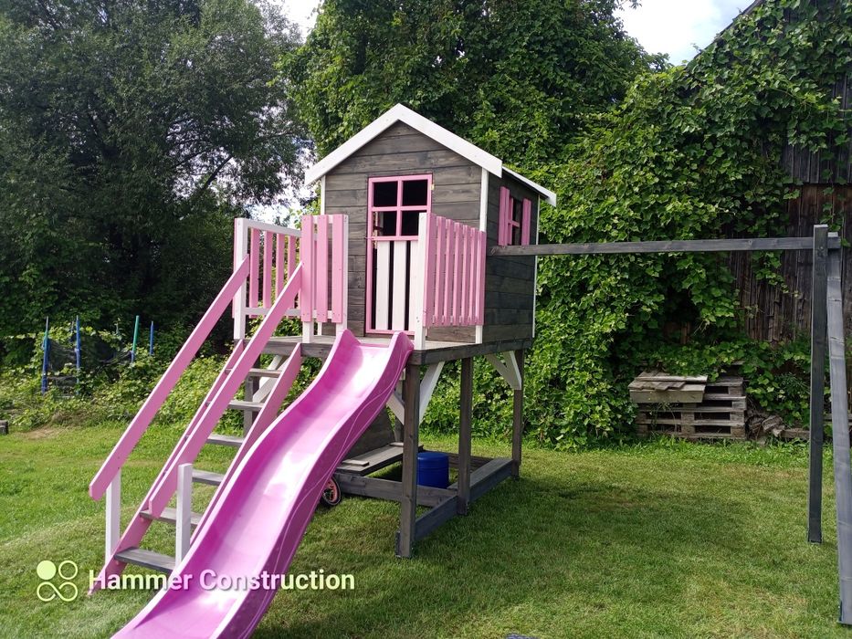 Domek dla dzieci plac zabaw zjeżdżalnia