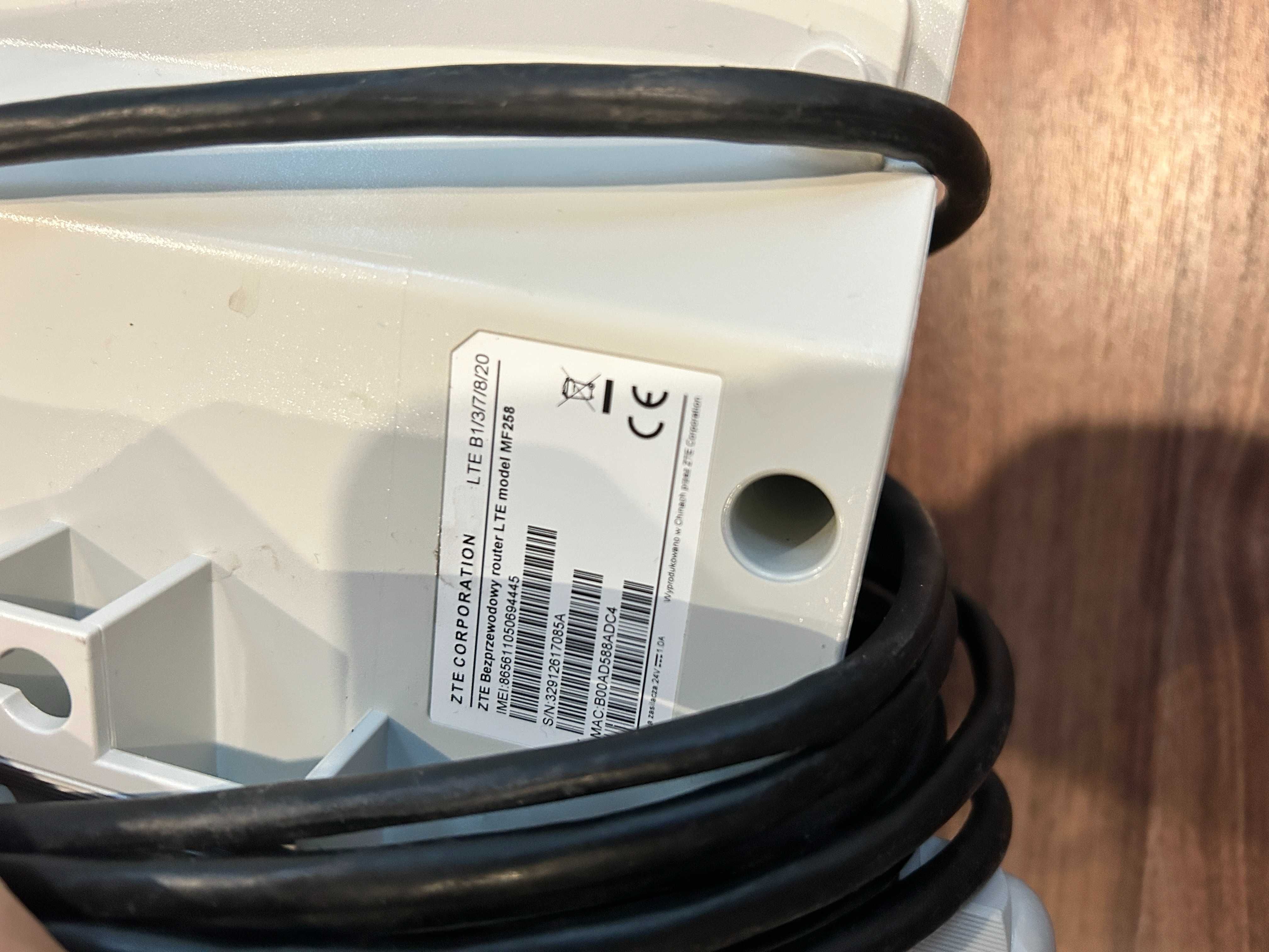 ZTE ZESTAW ODU-IDU MF258 , Modem i Router WiFi, LTE