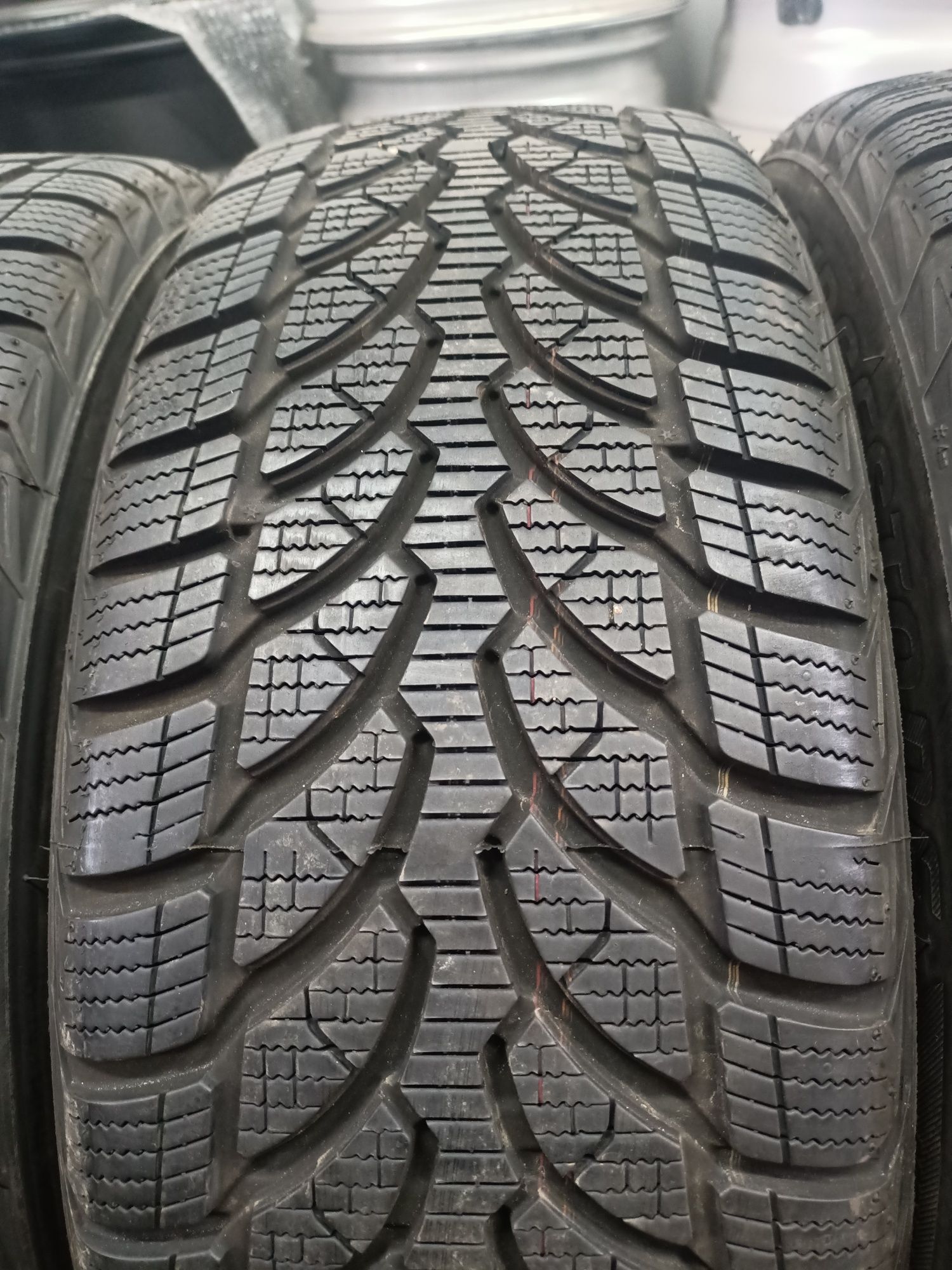 2022r 7mm 4 x 205/60/16 Bridgestone Blizzak Zimowe Wysyłka