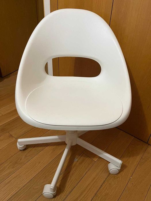 LOBERGET/ MALSKÄR Cadeira p/escritório, branco IKEA (Usada)