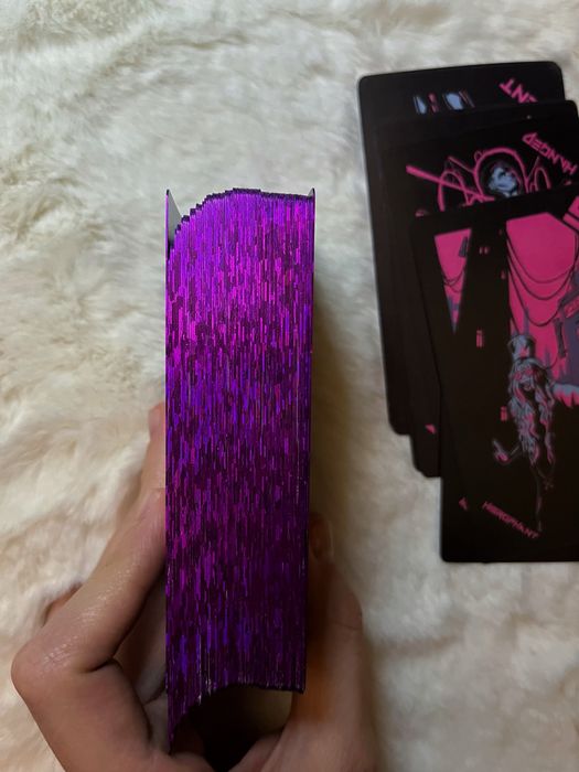 Карти Таро neon moon в коробці