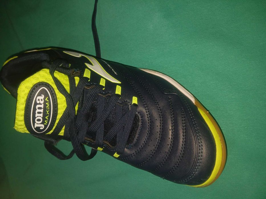 Sapatilha usada 2vezes totalmente novas