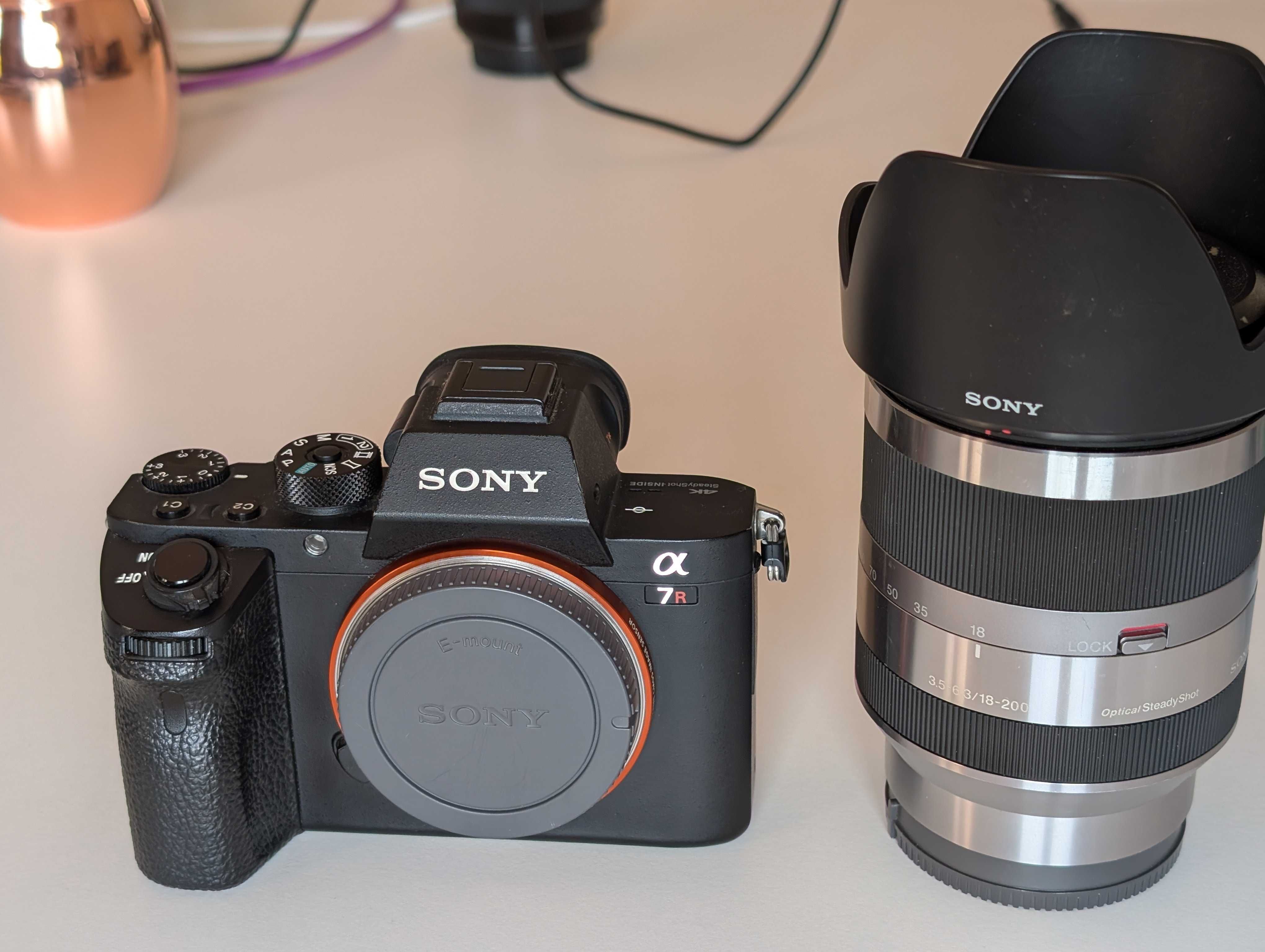 Câmera Sony A7RII + lente + baterias + cartão de memória