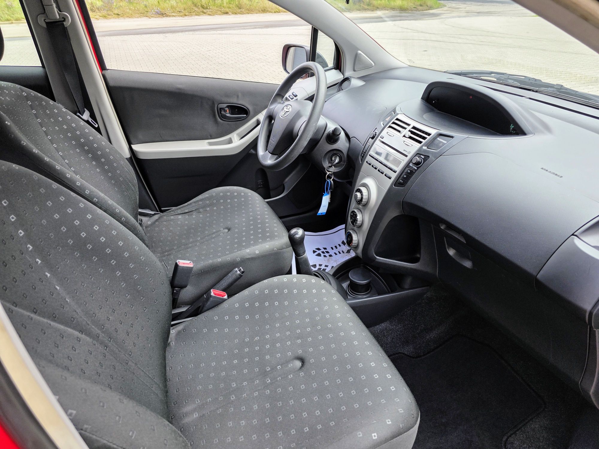 Toyota Yaris 1.3 benzyna Klima 5 drzwi 147.000km