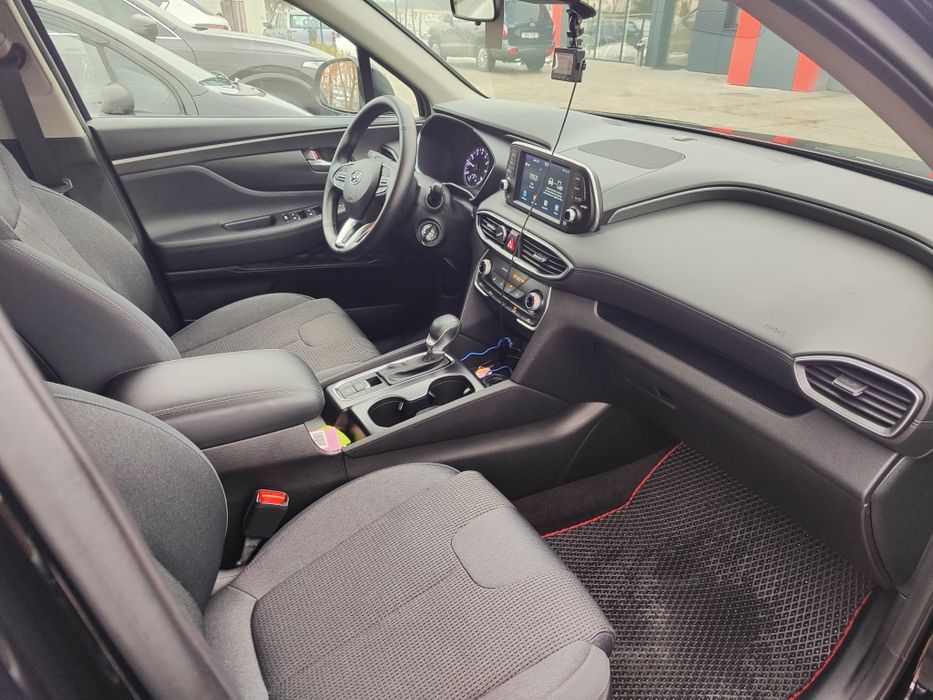 Продам хюндай сантафе 2019 года