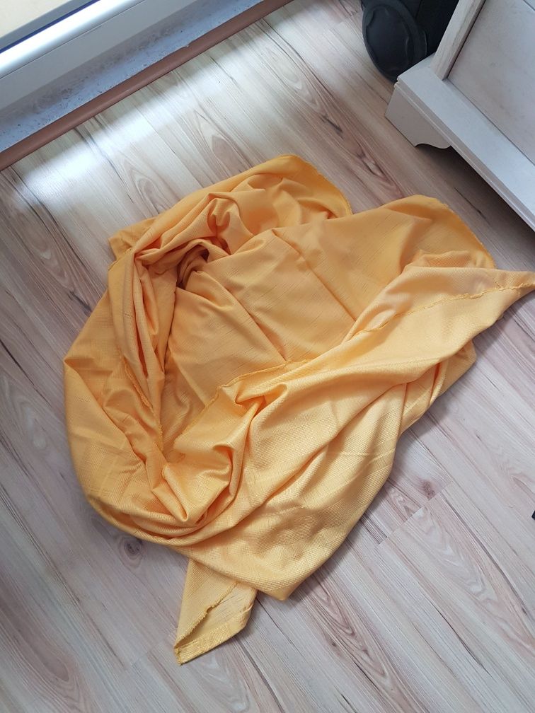Materiał na zasłony żółty 2 szt + lambrekin