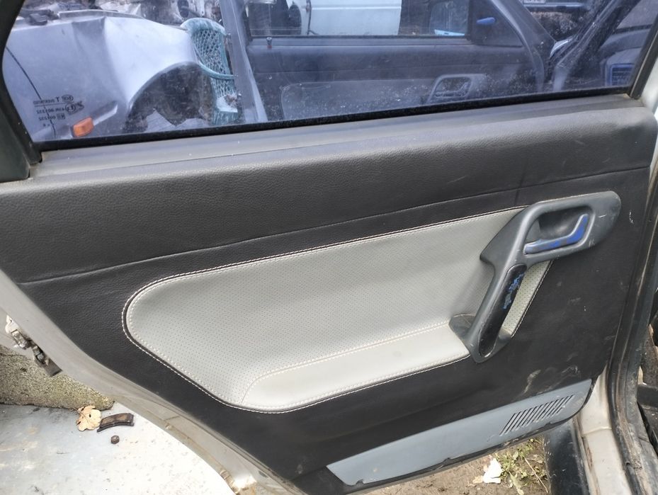 Салон ваз 2110,2111,2112 перетягнутий дермантином