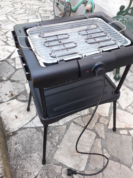 Vendo grelhador com banca