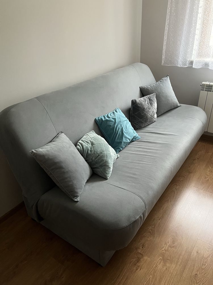 Szara sofa kanapa