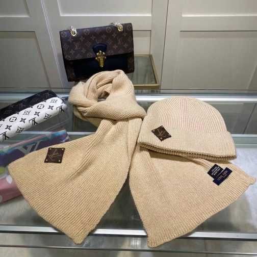 Komplet zestaw szalik czapka Louis Vuitton 248724