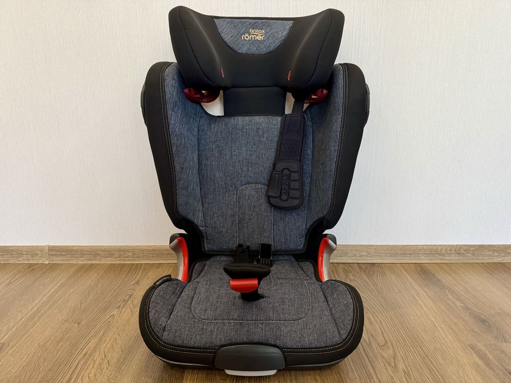 Дитяче крісло Britax Romer KIDFIX II XP SICT