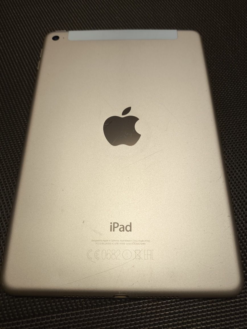 iPad mini 4, A1550, 16 GB, wifi + cellular, pancerne etui