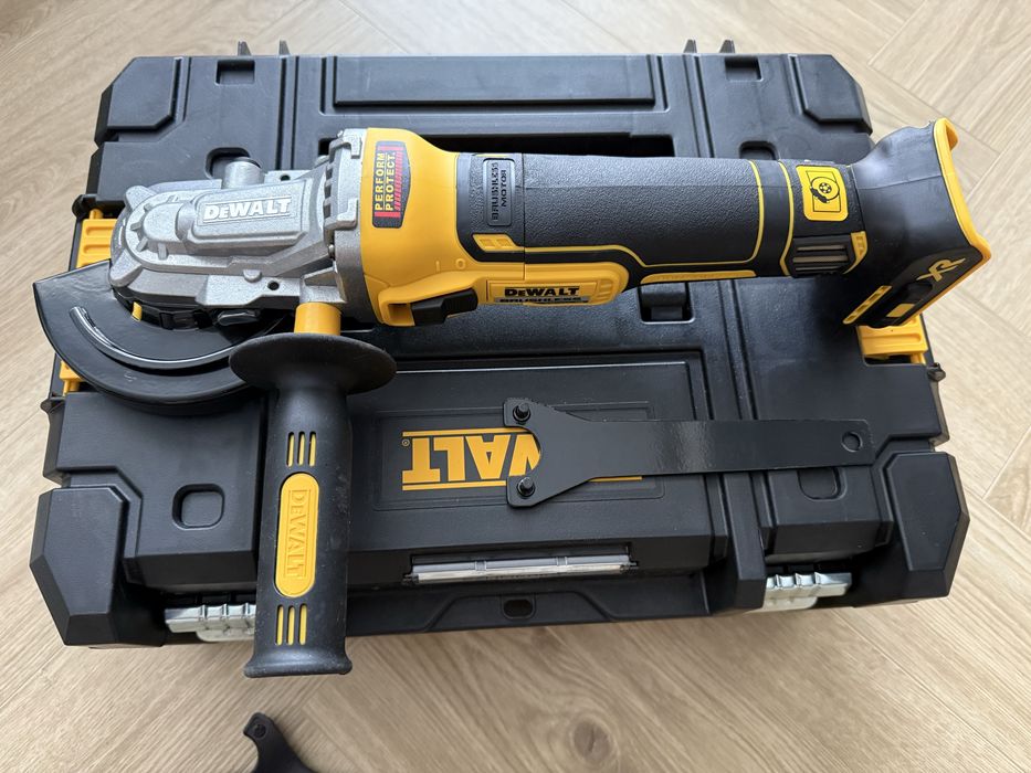 Szlifierka kątowa DeWalt 18v DCG DCG405FN