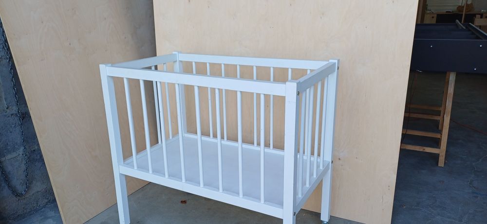 Łóżeczko dziecięce jeżdżące