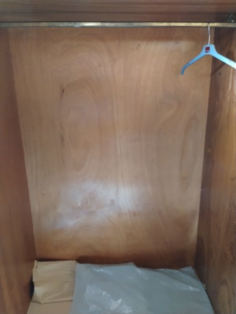 Stara szafa drewniana