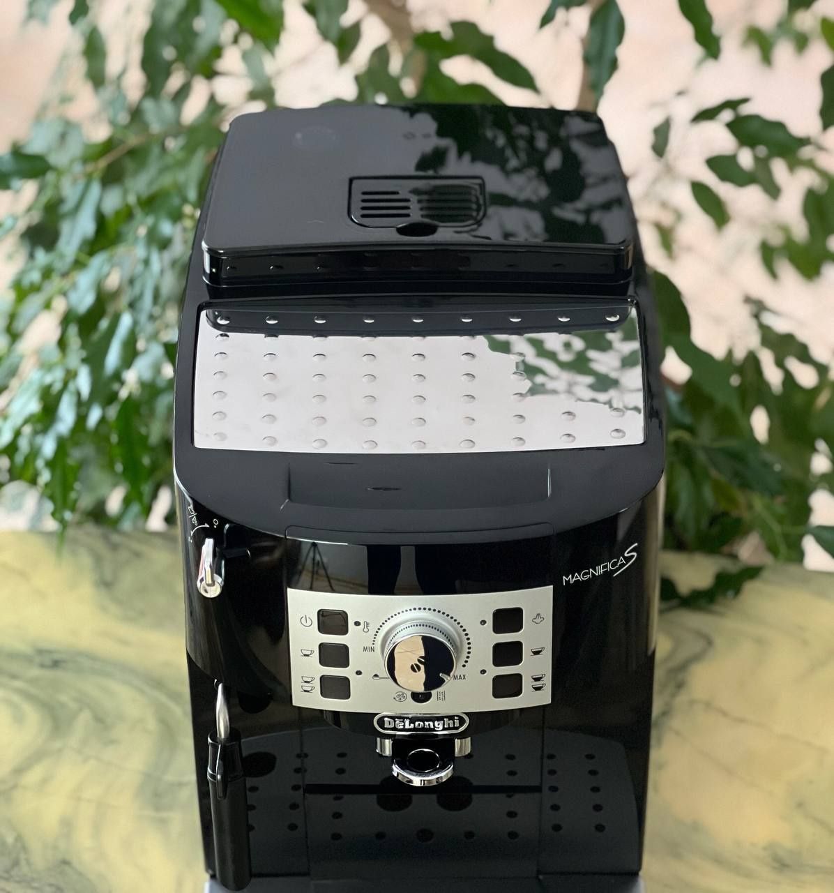 DeLonghi ECAM 22.110 B Magnifica S - це кавоварка кофемашина