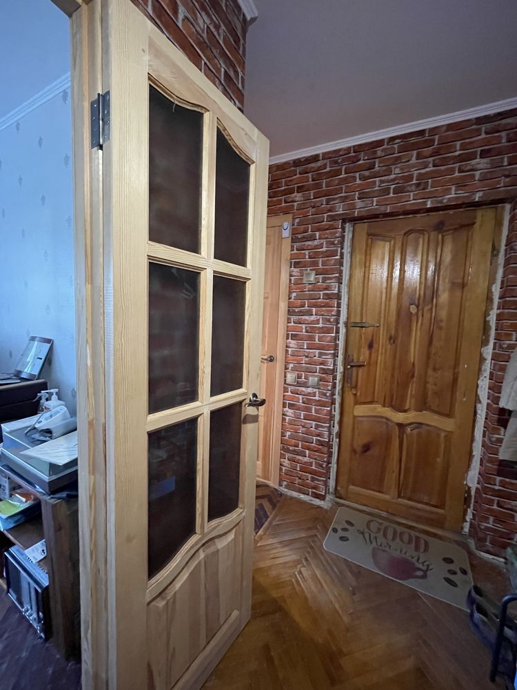 (!) Трикімнатна квартира зі свіжим ремонтом в р-ні 12 школи