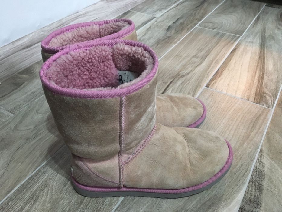 UGG Australia buty
