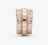 Намистина PANDORA з покриттям 14K рожевим золотом є коробочка і чек