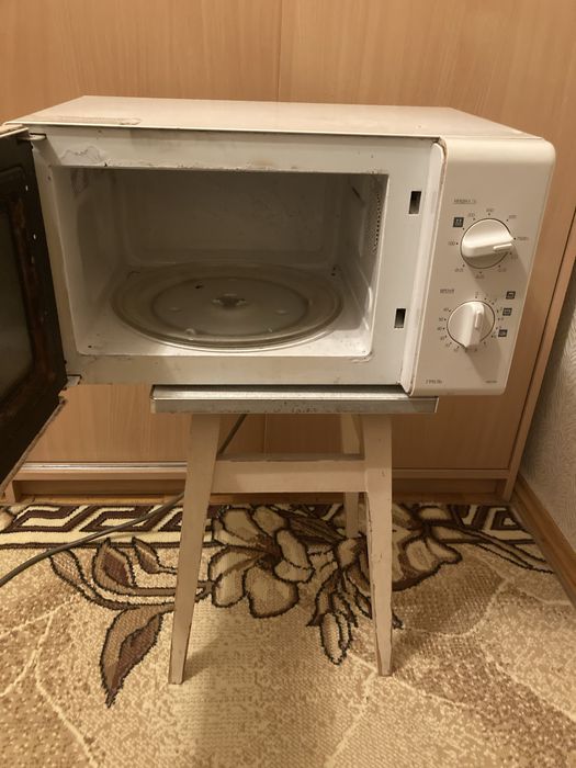 Продам рабочую микроволновку «Самсунг»
