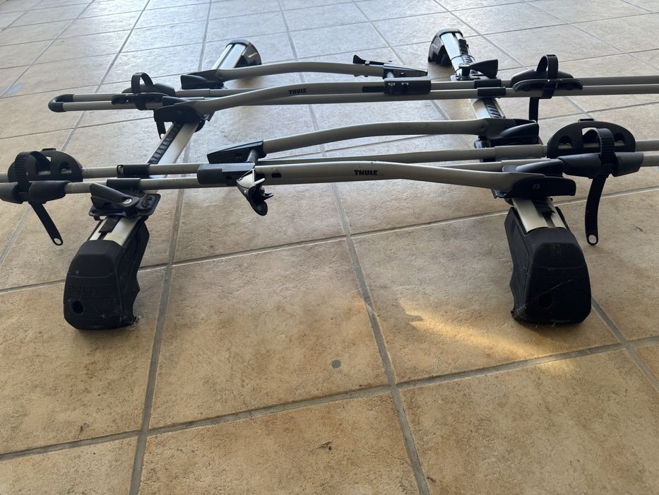 Barras tejadilho Peugeot  com 2 suportes Thule