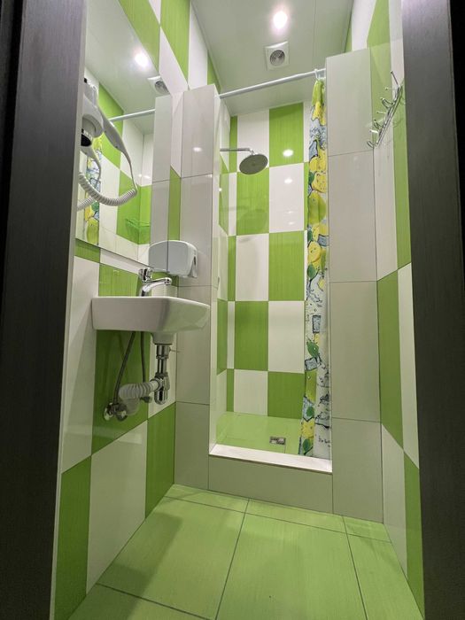 Хостел Либідська! Автовокзал! 1 поверх — зручно навіть без світла!