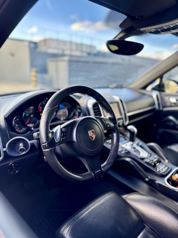 Porsche Cayenne 3.0d 21cali bogata wersja czarny środek