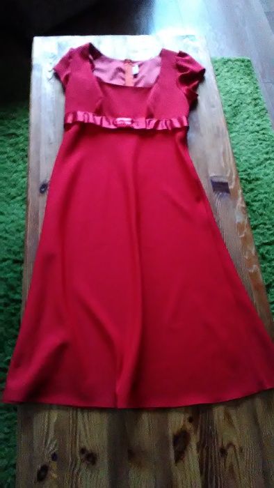 Czerwona sukienka,36