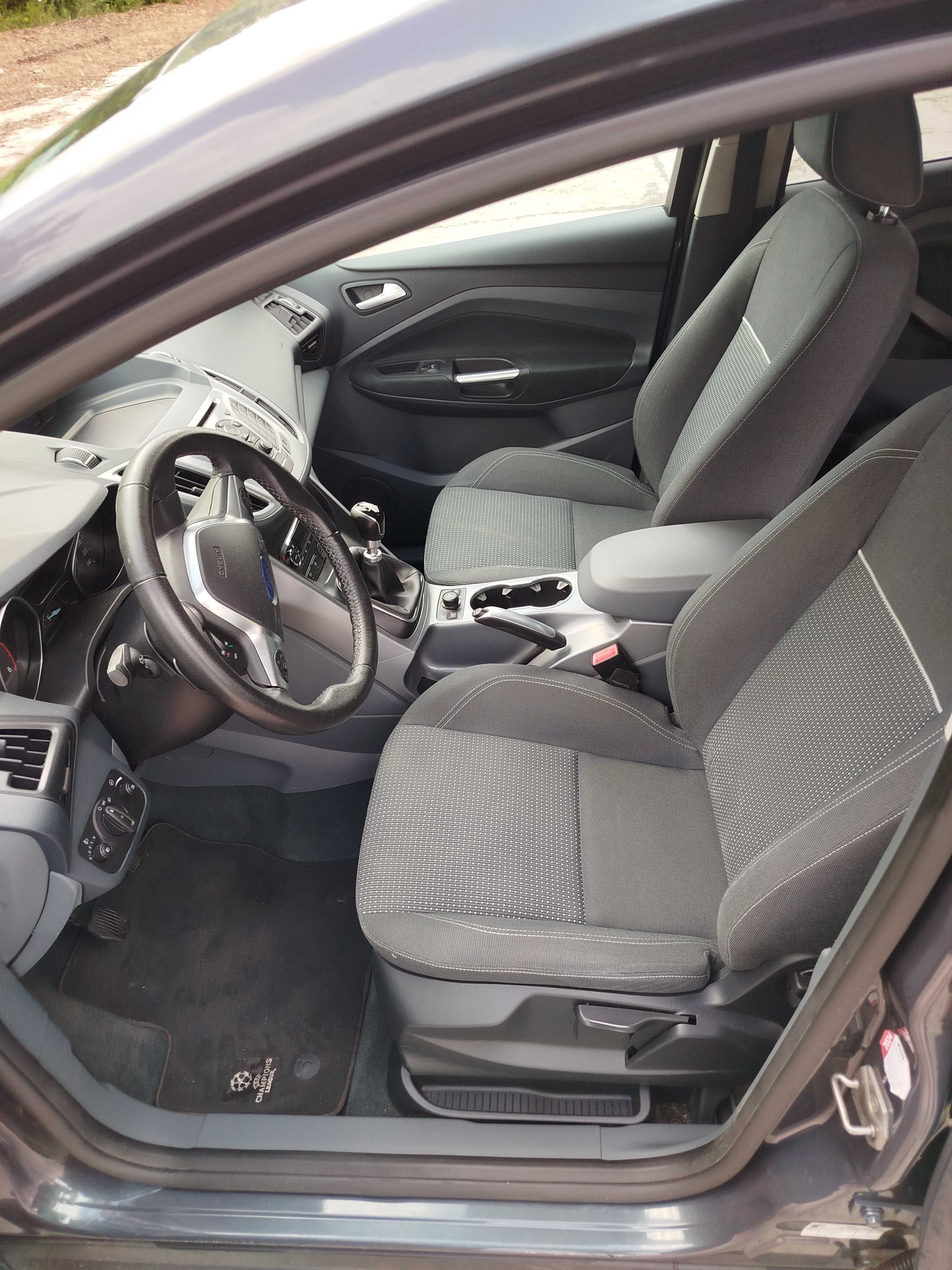 Ford C-Max 2.0 TDCi (2012) - Diesel, Manual.