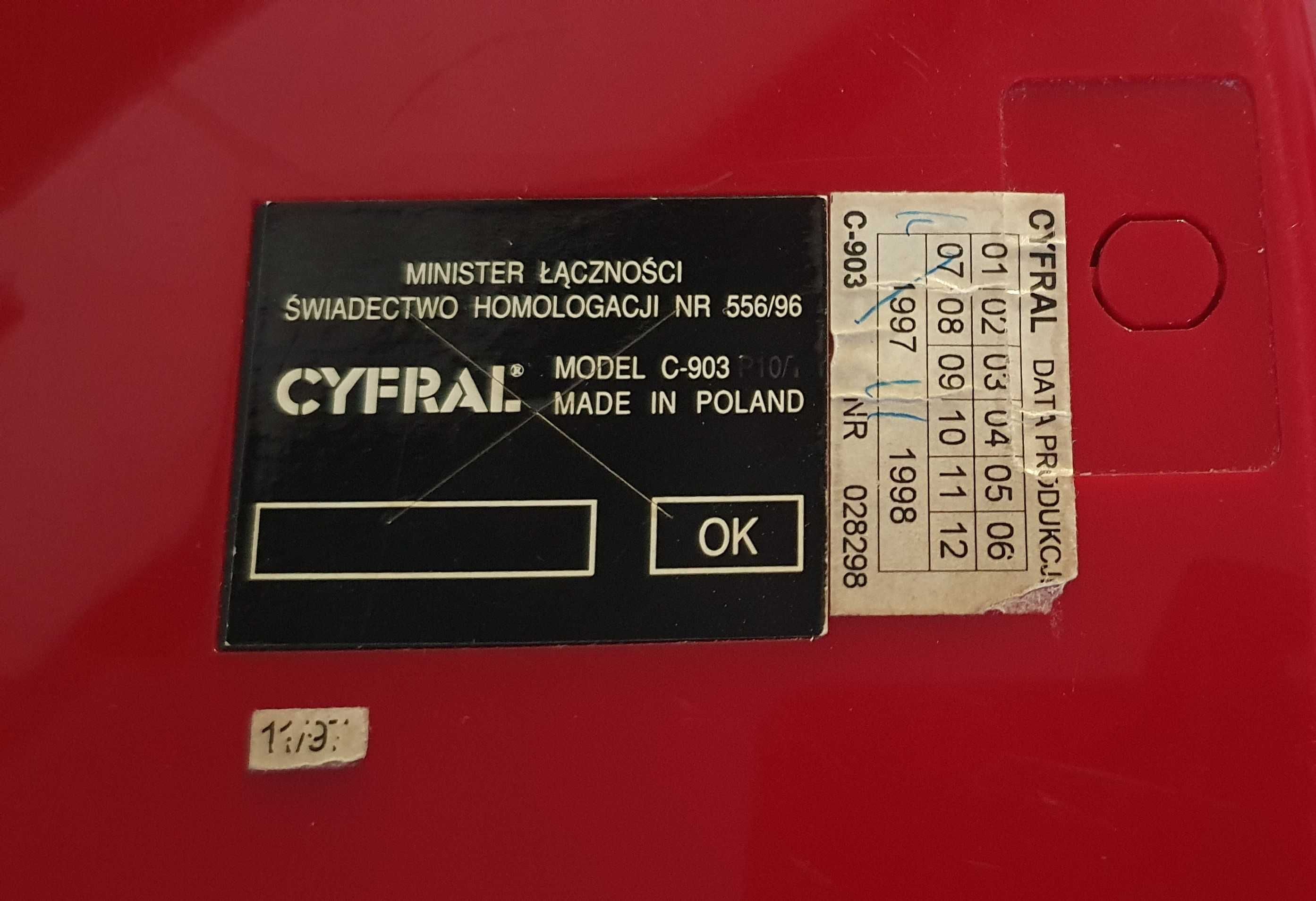 Telefon stacjonarny PRL. Cyfral C-903.