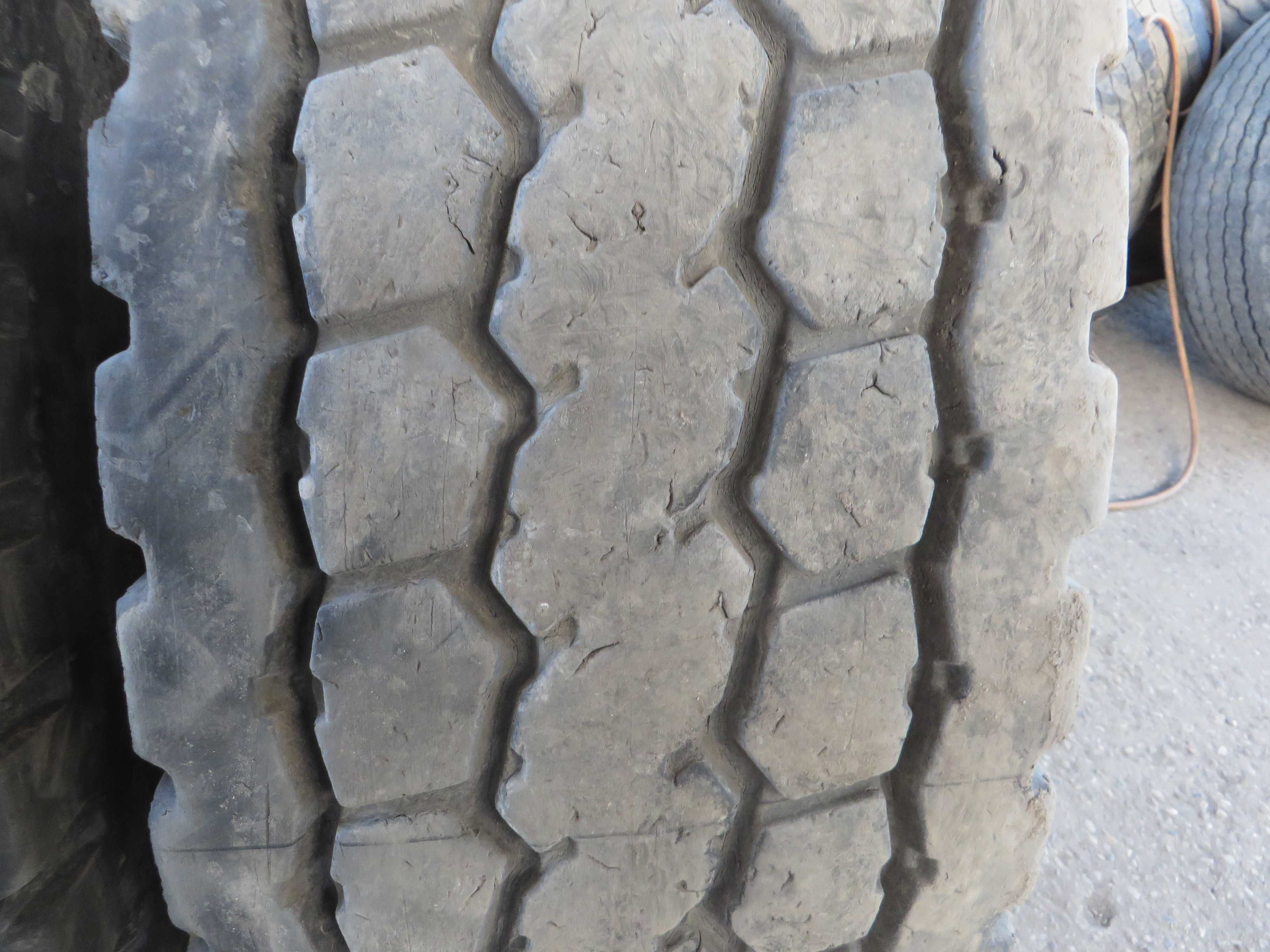 Opony 445/95r25   16,00r25