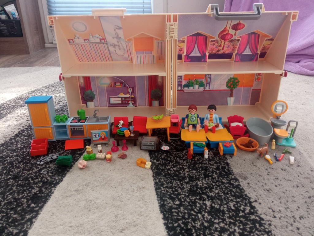 Playmobil duży domek z akcesoriami
