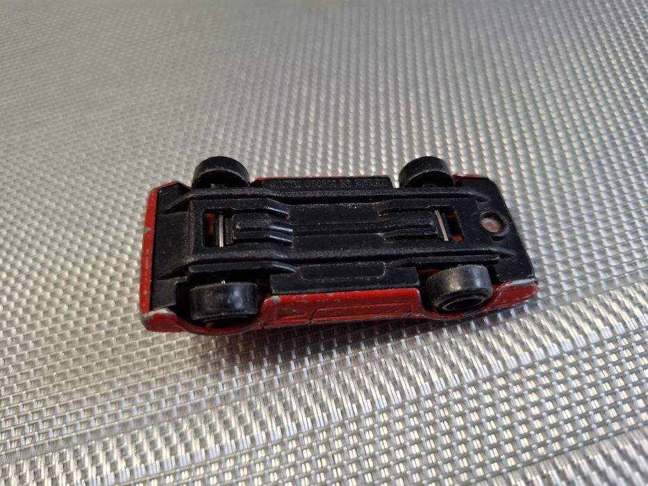 Model samochodu skala 1:64