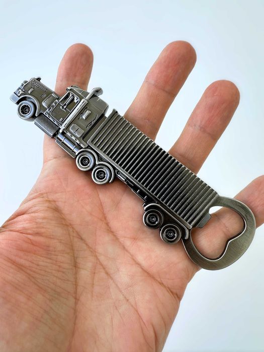 Otwieracz do piwa Prezent Gift Gadżet Tir Ciężarówka Auto Ciemna stal