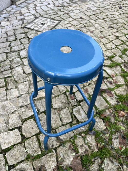 Vendo 3 cadeiras e 1 banco altos IKEA - valor para conjunto